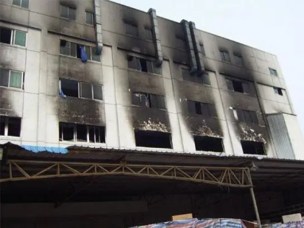 火災(zāi)后房屋 火災(zāi)后房屋